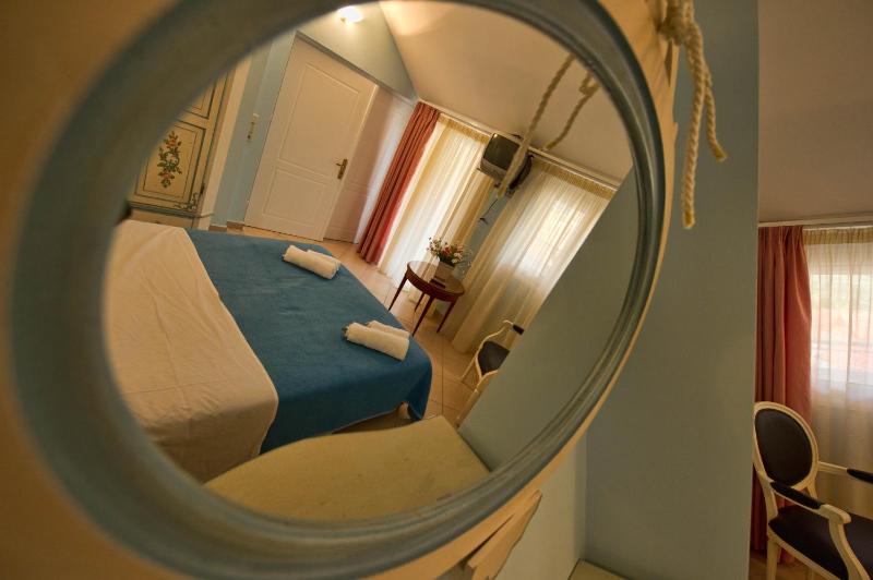 Elena Hotel - image 13