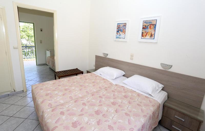 Family Room (4 Guests) image 1