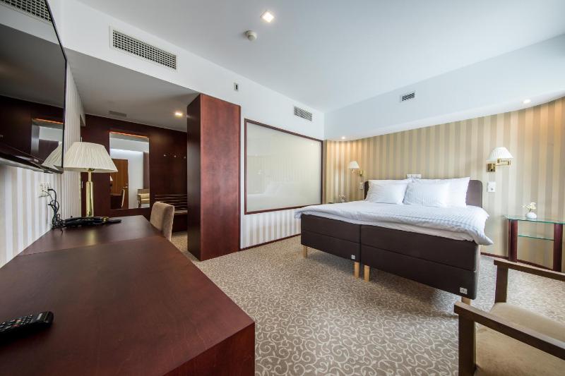 Suite with Sea View image 1