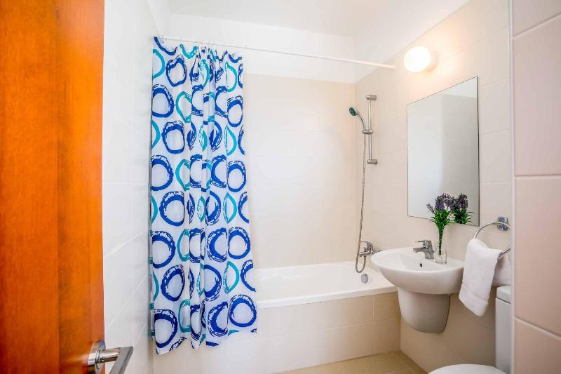 Villa White Moonflower - image 12