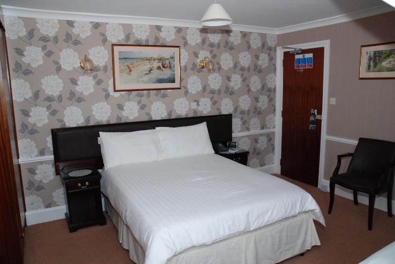 Twin/Double Room - Country View image 2