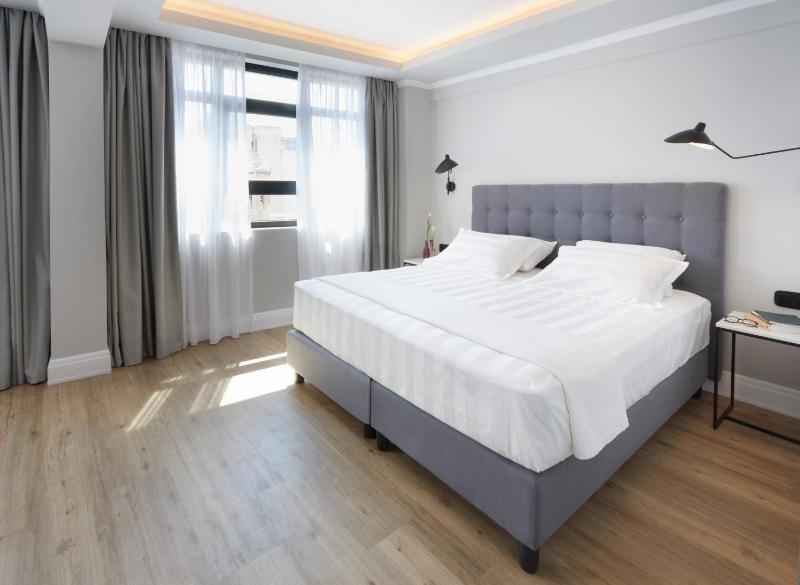 Junior Suite with Acropolis View image 2