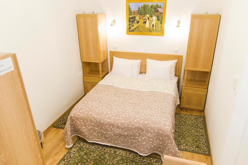 Authentic Akacfa Apartment - image 12