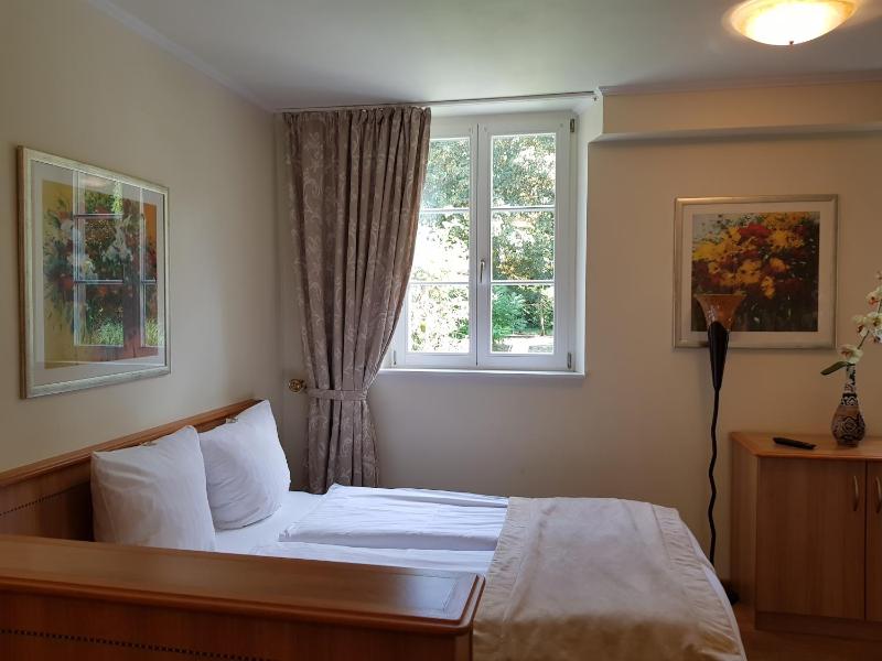 Single Room image 2