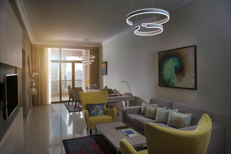 Grand Suite with City View with Free Shuttle Beach & Mall Transfer image 4