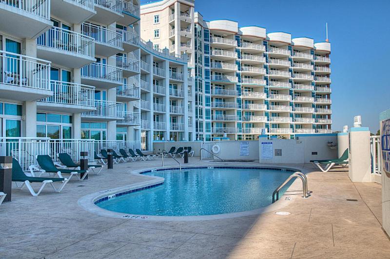 3 Bed Room Condo with Pool View and Beach View image 2