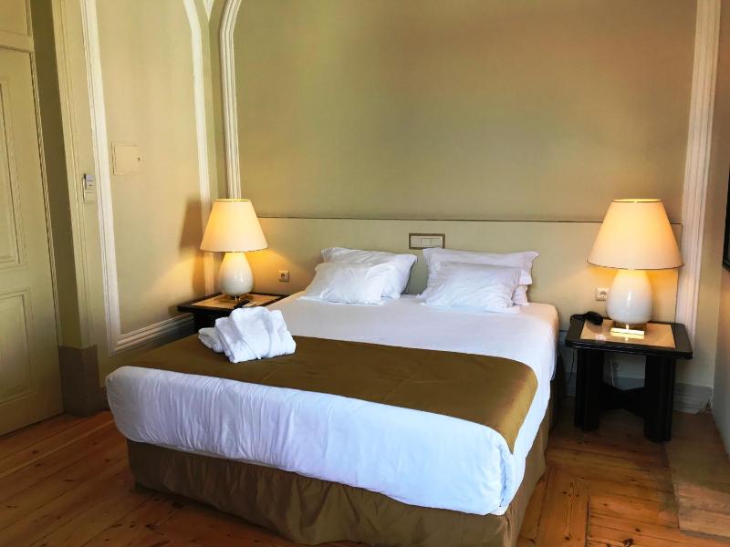 Standard Double or Twin Room image 4