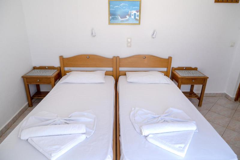One-Bedroom Apartment with Sea View image 4