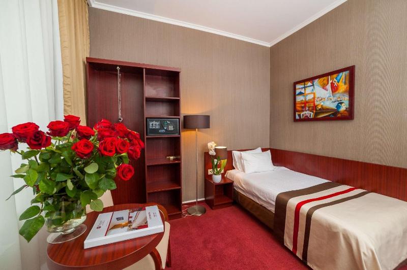 Classic Single Room image 2