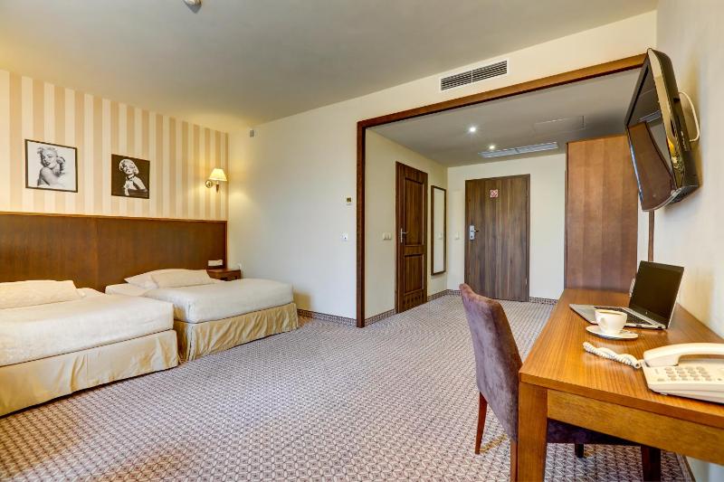 Superior Double or Twin Room image 1