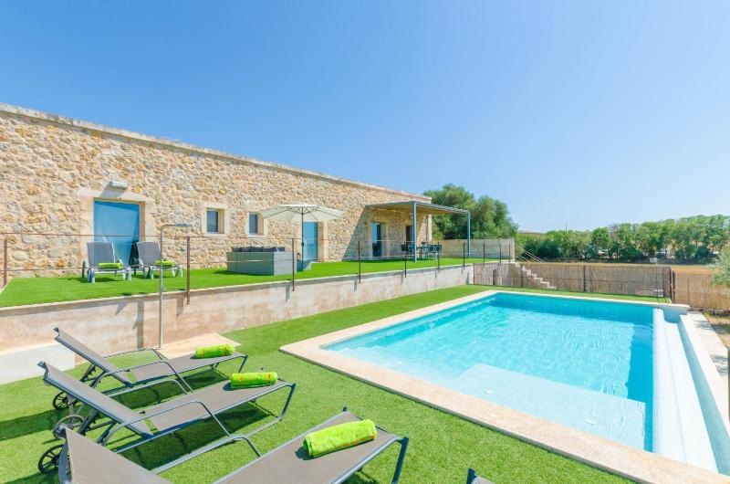 Three-Bedroom Villa image 2