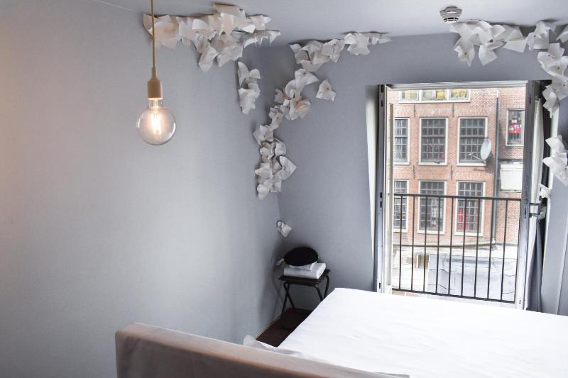 Superior Twin Room image 3