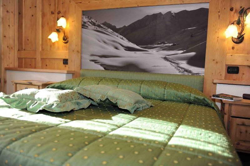 Superior Double Room image 4