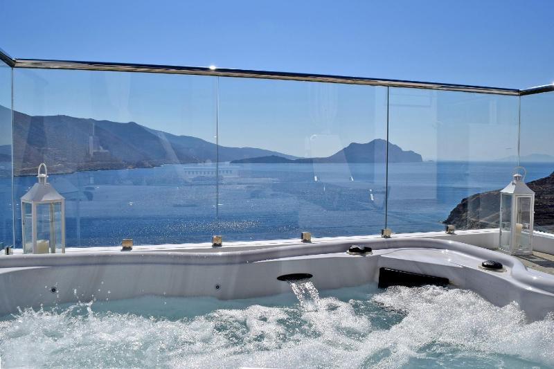 Honeymoon Suite with Sea View image 1