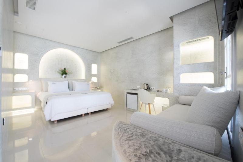 Exclusive Double Room with Sea View image 1