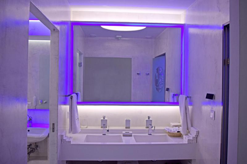  Junior Suite with Sea View image 3