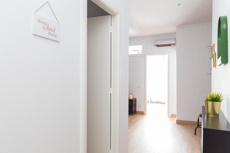 Lovely and Convenient Sagrada Familia Apartment - image 7