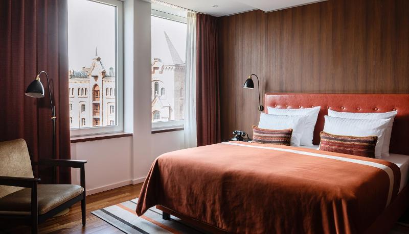 Premium Double Room - Speicherstadt image 1