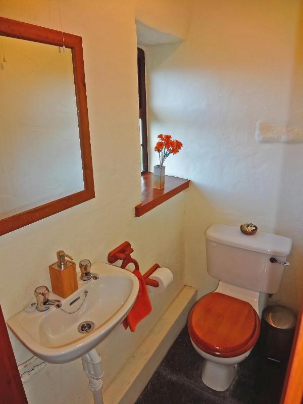 Four Bedroom House image 3