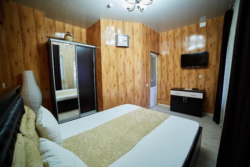 Double Room image 1