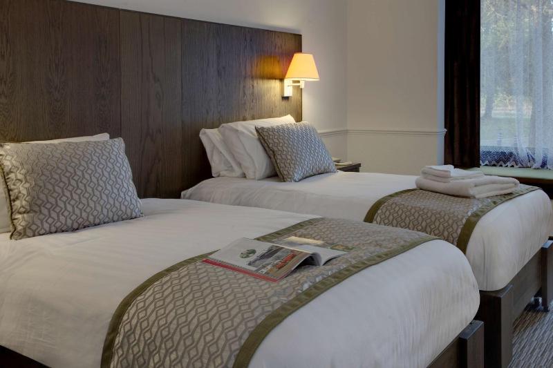 Twin Room image 1