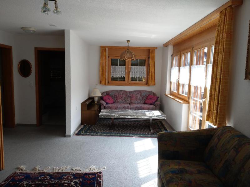 Family Room (6 Adults) image 1