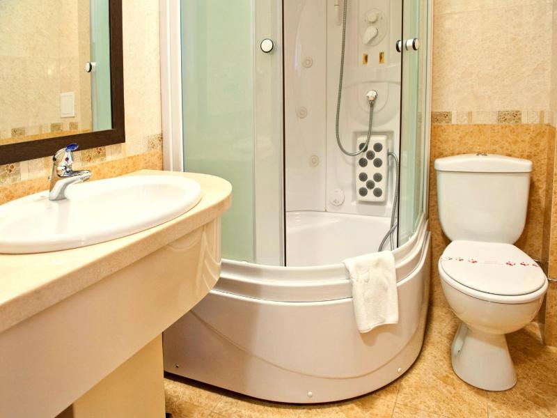 Superior Twin Room image 4