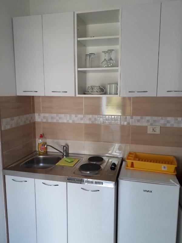 Studio Apartment image 2