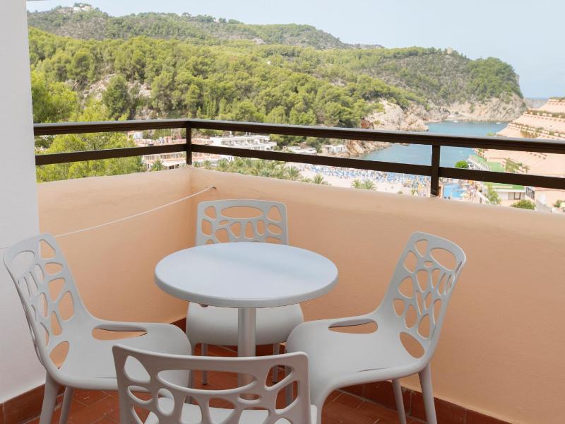 Two-Bedroom Apartment Sea View Esmeralda image 2