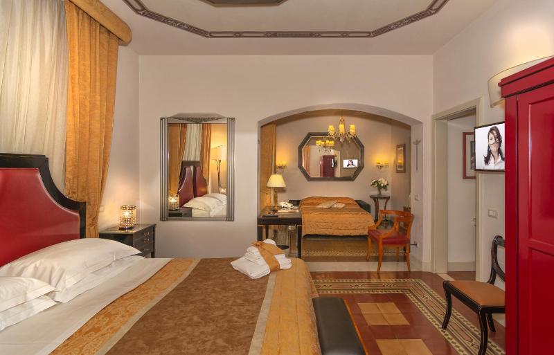 Junior Suite image 2