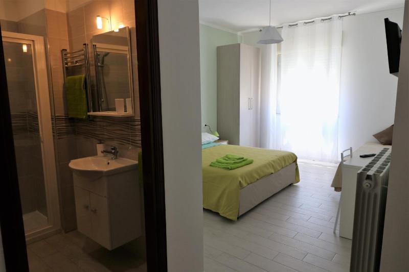 Triple Room with Private Bathroom image 4