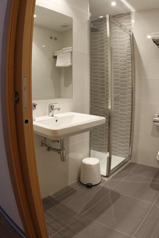 Single Room with Private Bathroom image 4