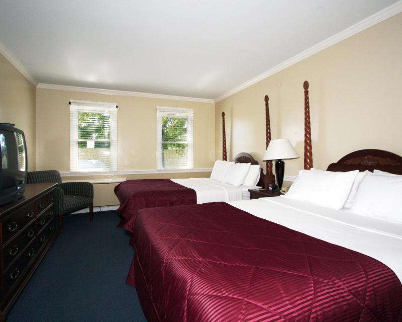 Double Room with Two Double Beds - Non-Smoking image 1