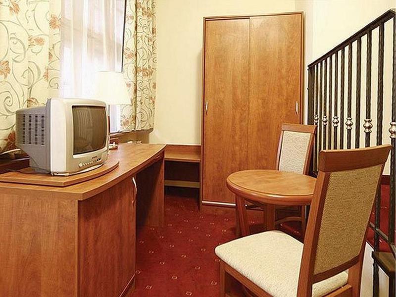 Double Room with Balcony image 1