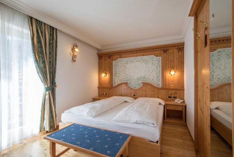 Double or Twin Room image 1
