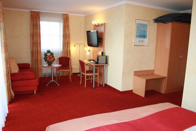 Comfort Double Room image 4