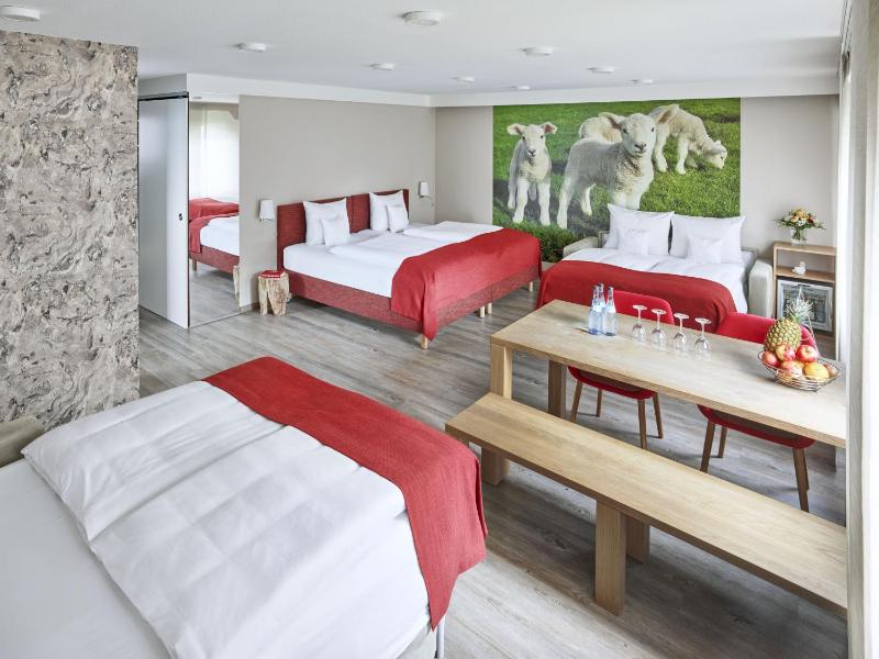 Premium Deluxe Room image 3