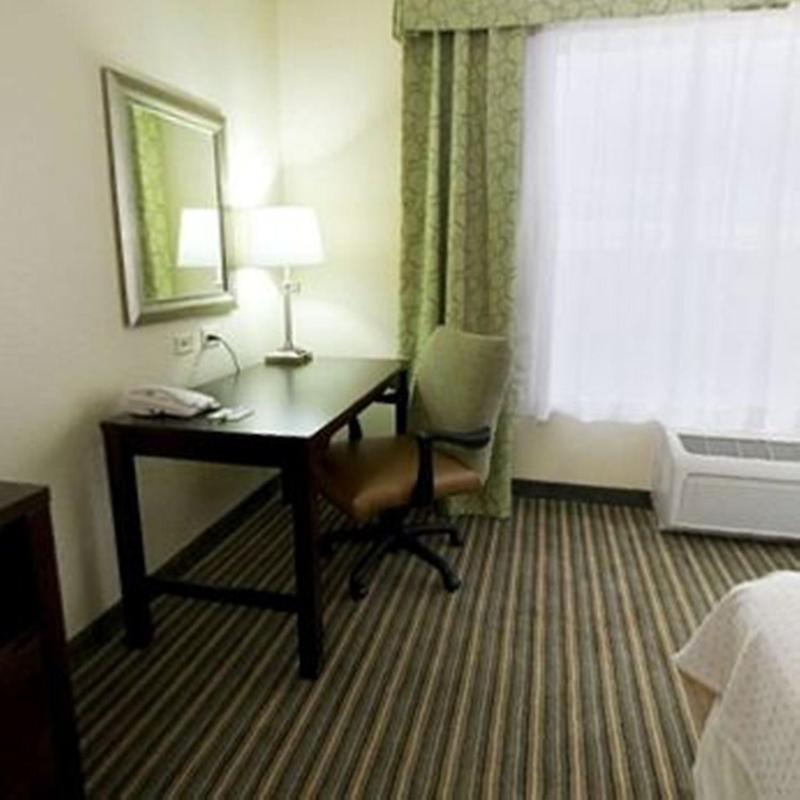 Standard Room image 4