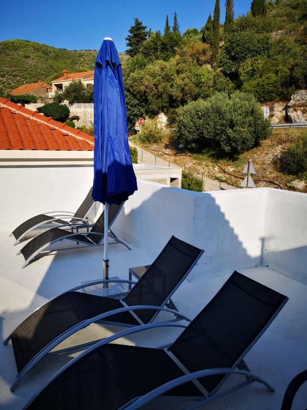 Villa with Sea View image 4