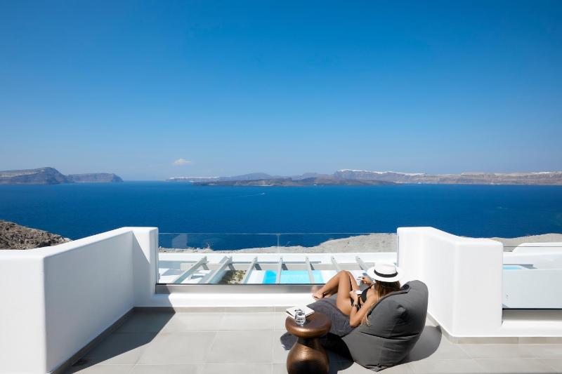Prestige Suite with Infinity Heated Private Pool image 4