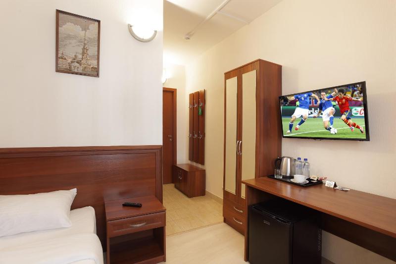 Budget Single Room image 3