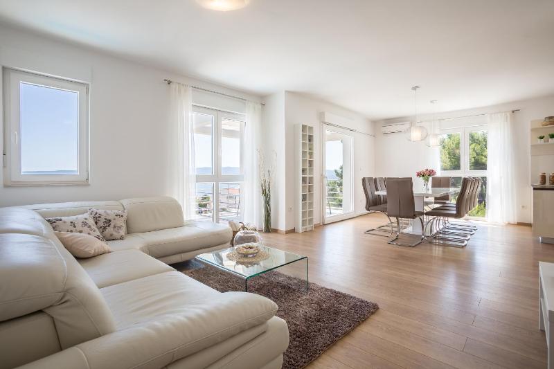 Villa Blanka in Bol for 12 ppl - image 50