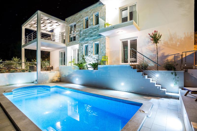 Villa Blanka in Bol for 12 ppl - image 10