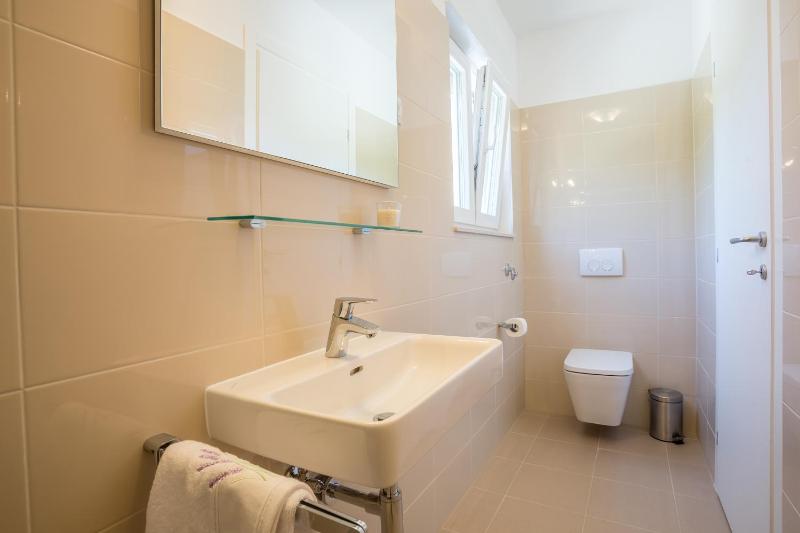 Villa Blanka in Bol for 12 ppl - image 30