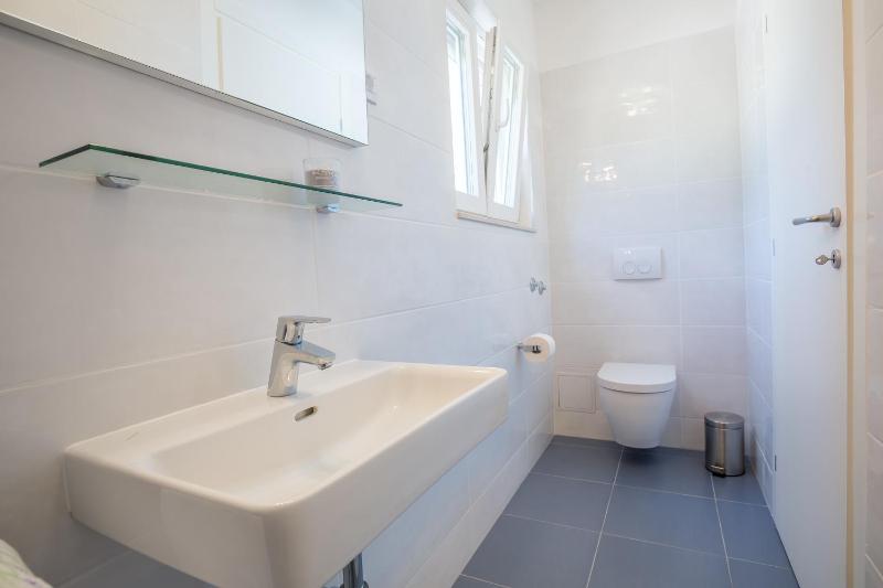 Villa Blanka in Bol for 12 ppl - image 42