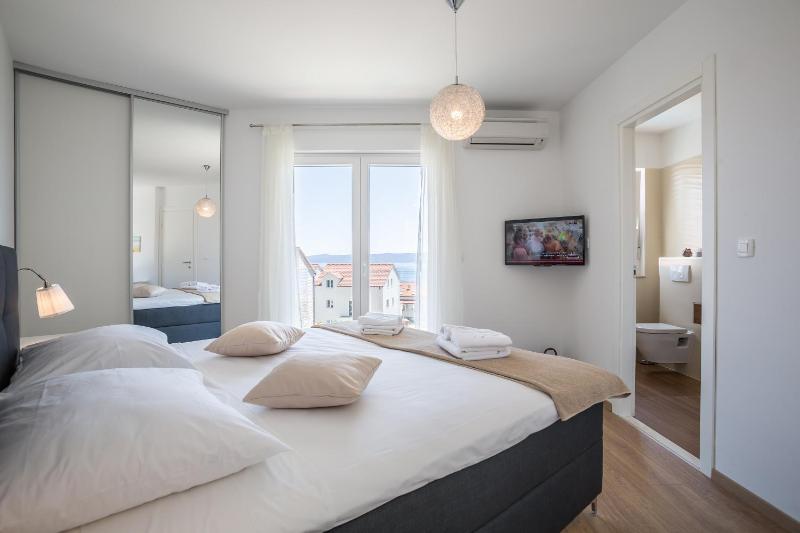 Villa Blanka in Bol for 12 ppl - image 12