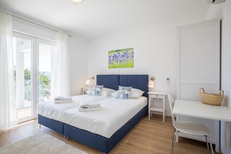 Villa Blanka in Bol for 12 ppl - image 43