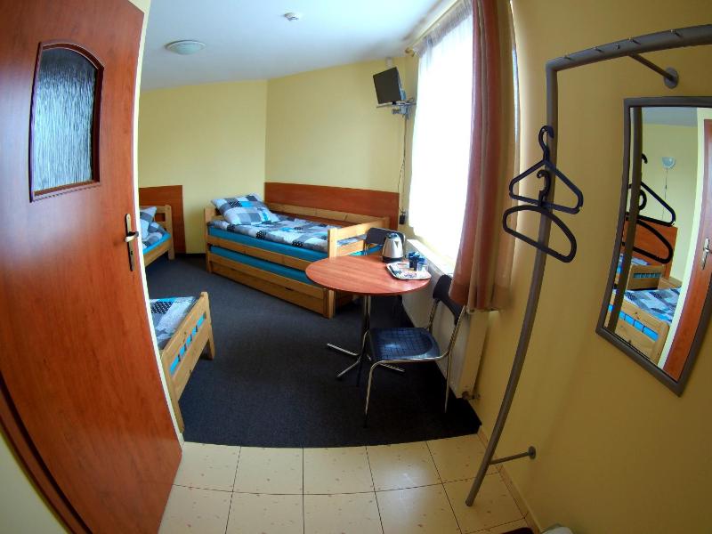 Quadruple Room image 4