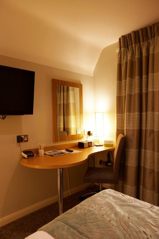 Standard Single Room image 3