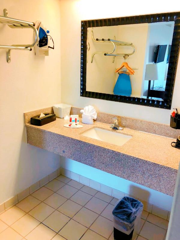 King Room - Non-Smoking image 1